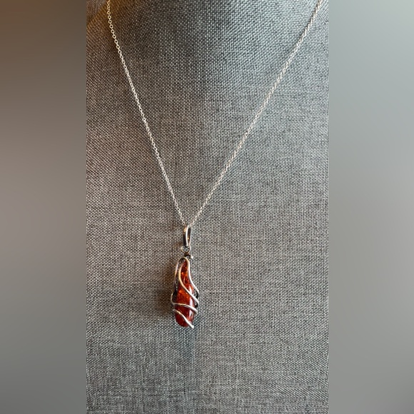 🔥Host Pick🔥Baltic Red Orange Cognac Amber Sterling Wrapped Pendant & Chain 18” - Picture 4 of 12